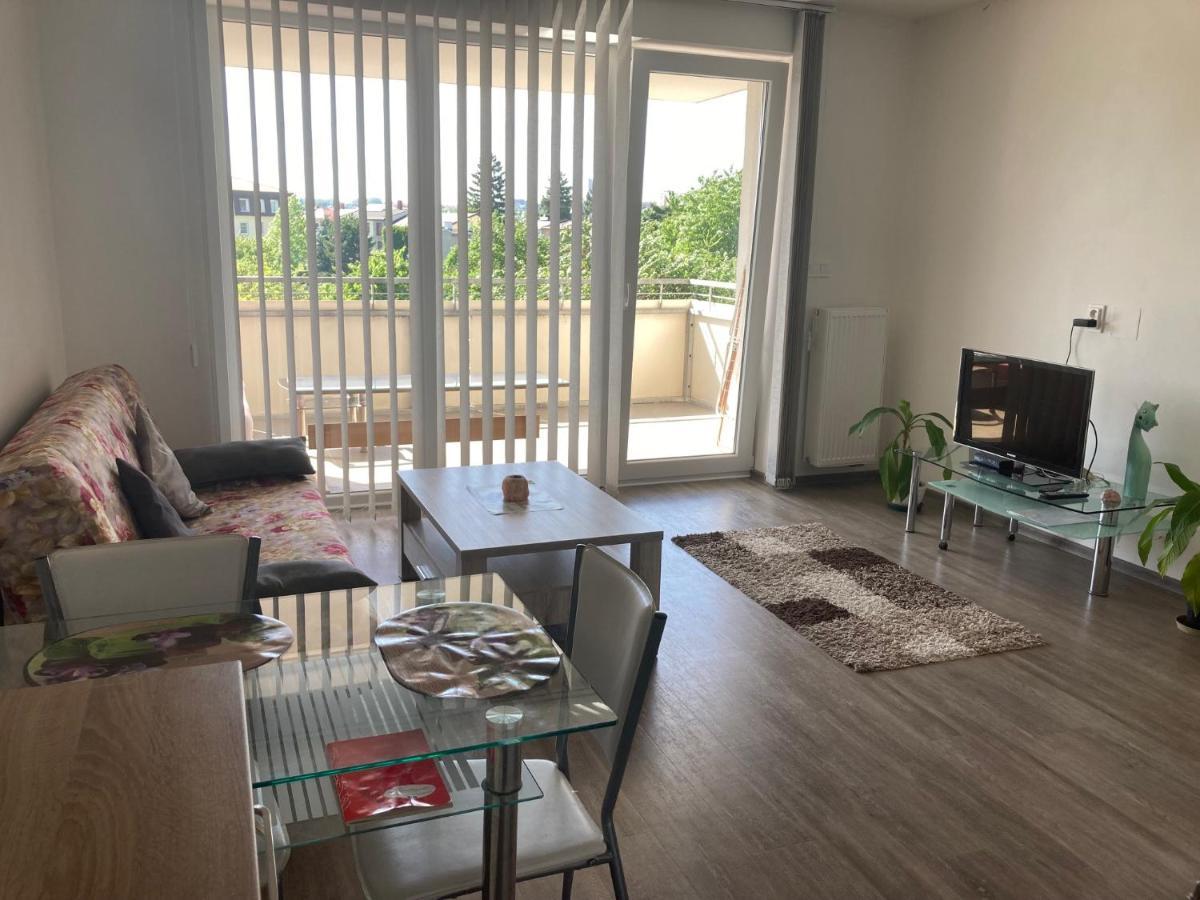 Apartman Edita - Byt S Terasou A Parkovacim Stanim, Topolova, Olomouc Διαμέρισμα Εξωτερικό φωτογραφία