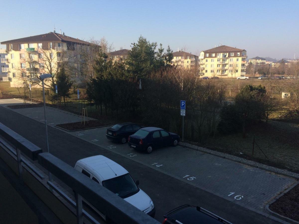 Apartman Edita - Byt S Terasou A Parkovacim Stanim, Topolova, Olomouc Διαμέρισμα Εξωτερικό φωτογραφία
