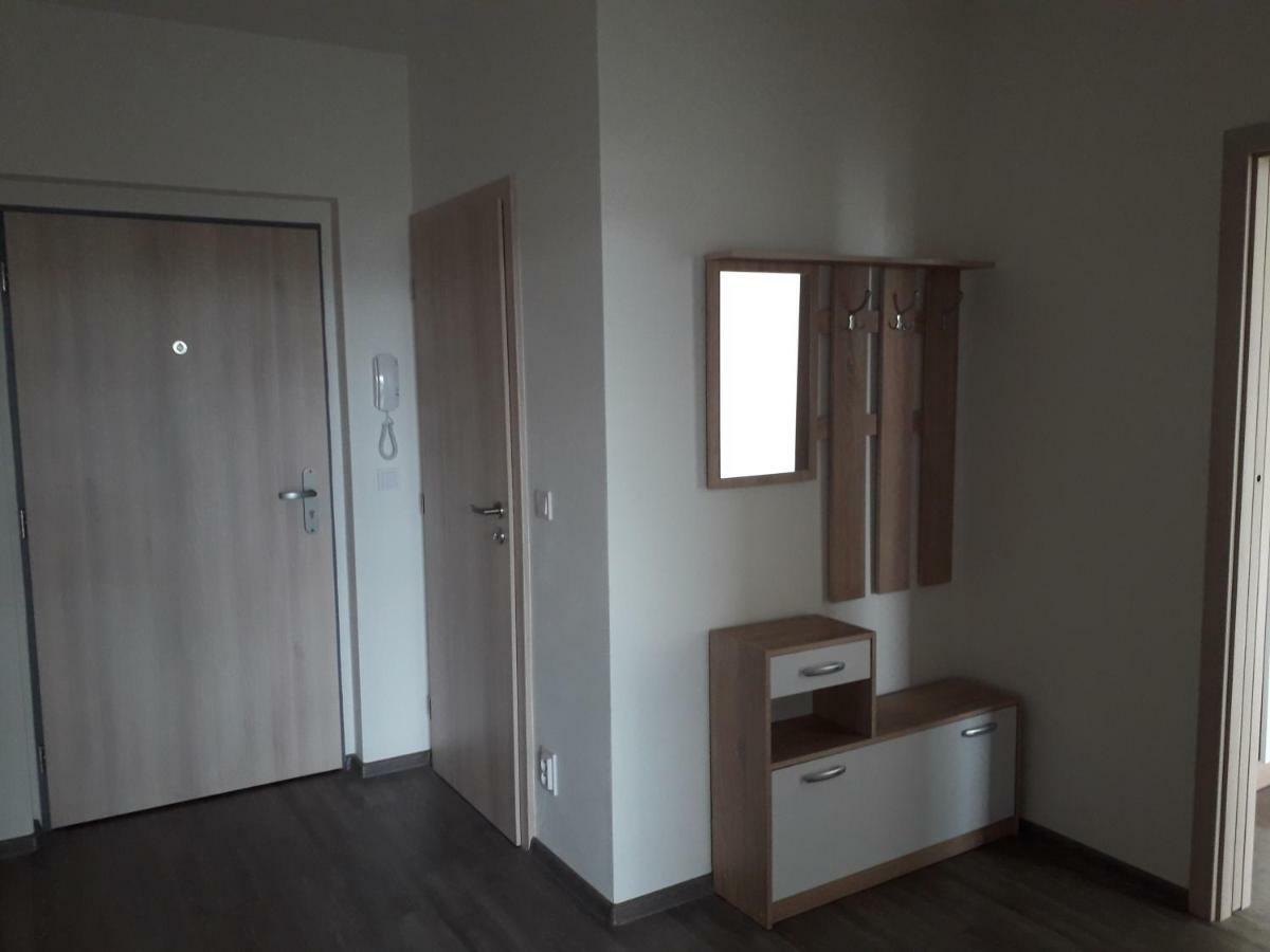 Apartman Edita - Byt S Terasou A Parkovacim Stanim, Topolova, Olomouc Διαμέρισμα Εξωτερικό φωτογραφία
